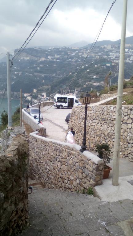 Casa Vacanze Nonno Aldo Minori Bagian luar foto